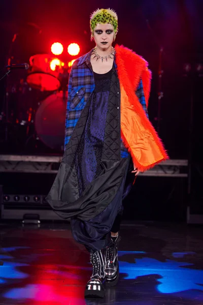 Look 29